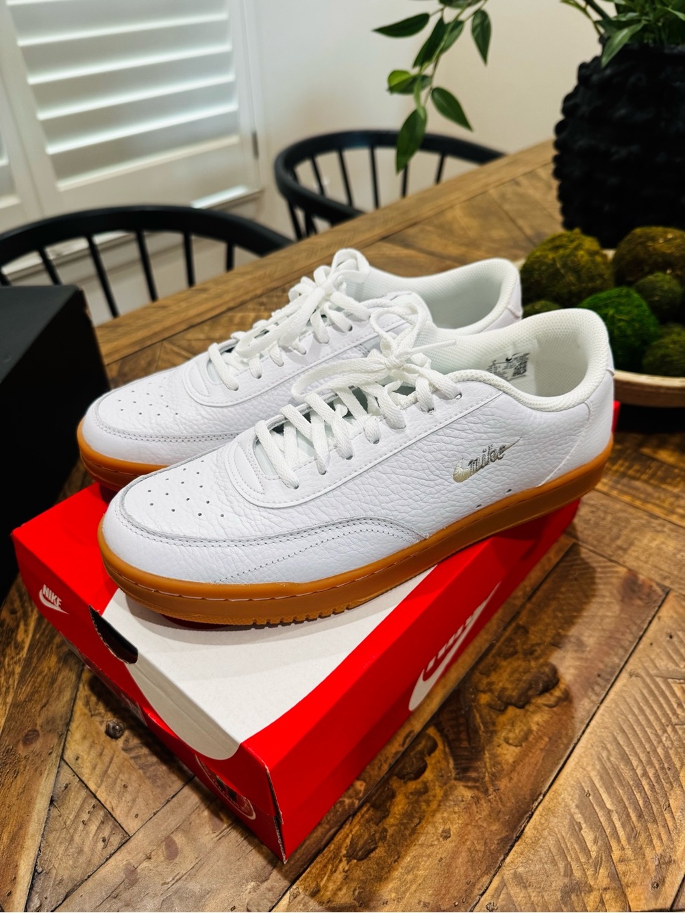 Nike Men’s White Leather Sneakers with Gum Outsole